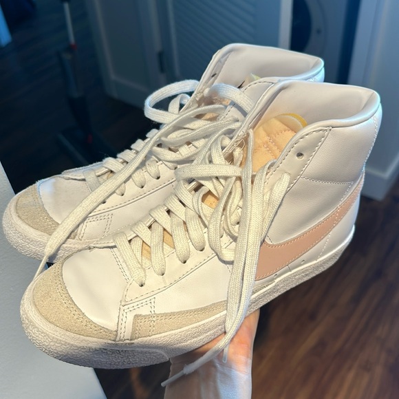 Nike Shoes - Nike blazers
